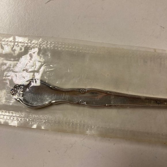 Vintage NEW Infant Spoon - Affection by Oneida Community Silverplate Flatware - Picture 4 of 14